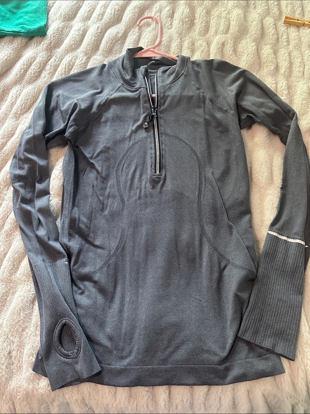 Women’s Lululemon Swiftly Pullover Jacket Gray Size 6